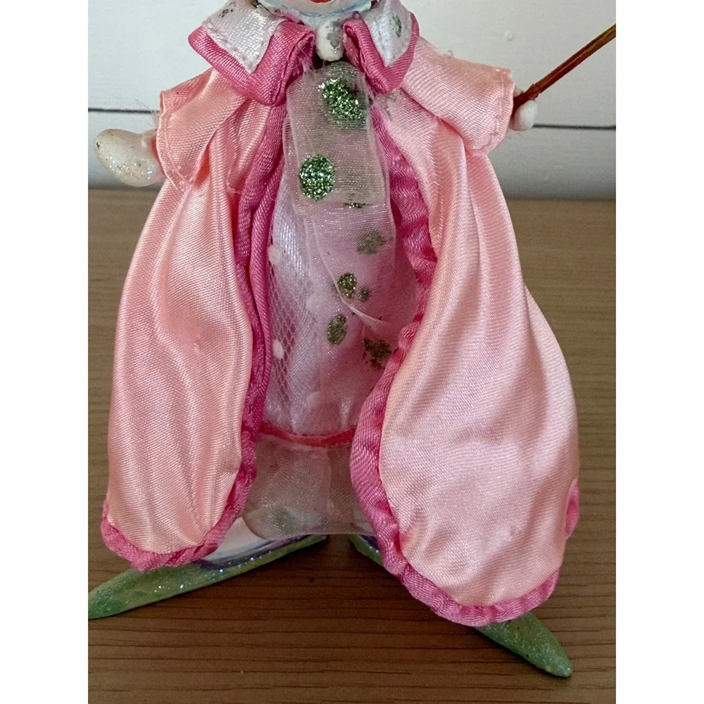 Vintage Krinkles Patience Brewster Artist Bunny Rabbit Figurine Dept 56 Easter